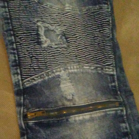 Pants - Picture 2 of 4